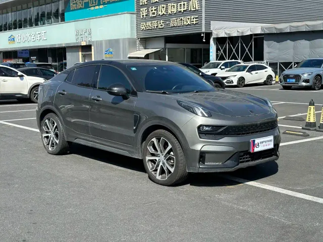 Lynk & Co 05 — Фото автомобиля 3