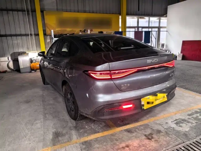 BYD Seal 05 DM-i — Фото автомобиля 4