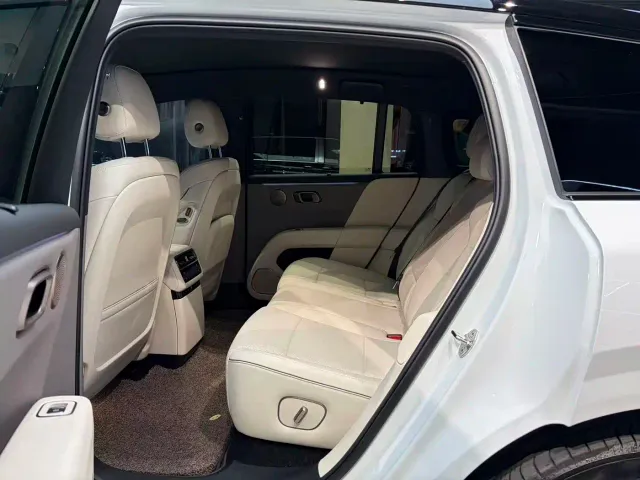 Li Auto i6 — Фото автомобиля 10