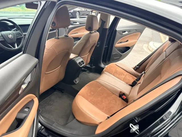 Buick Regal — Фото автомобиля 10