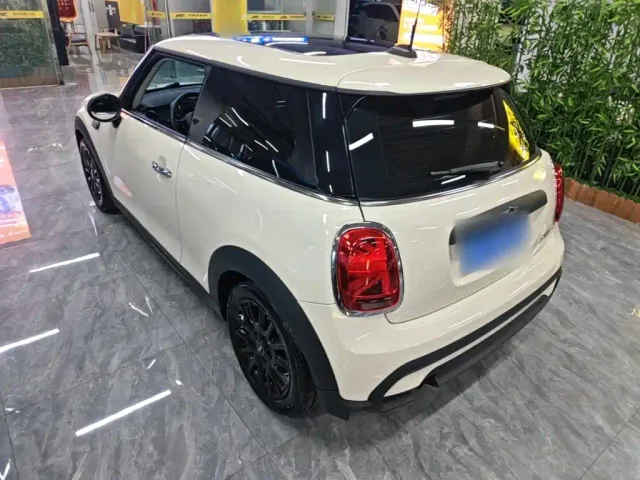 MINI Hatch — Фото автомобиля 4