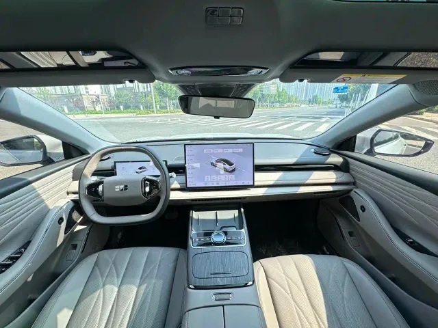 Geely Galaxy Xingyao 8 — Фото автомобиля 5