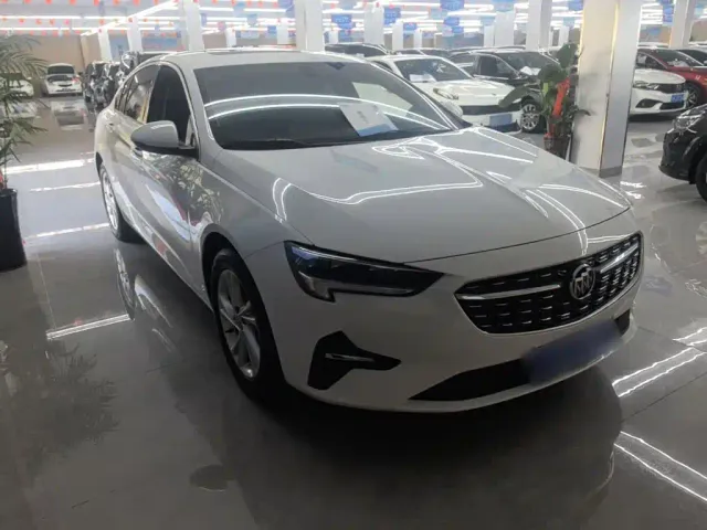 Buick Regal — Фото автомобиля 3