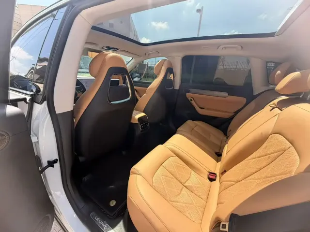 Leapmotor Leapmotor C11 2024 Pure Electric 580 Premium Edition — Фото автомобиля 8