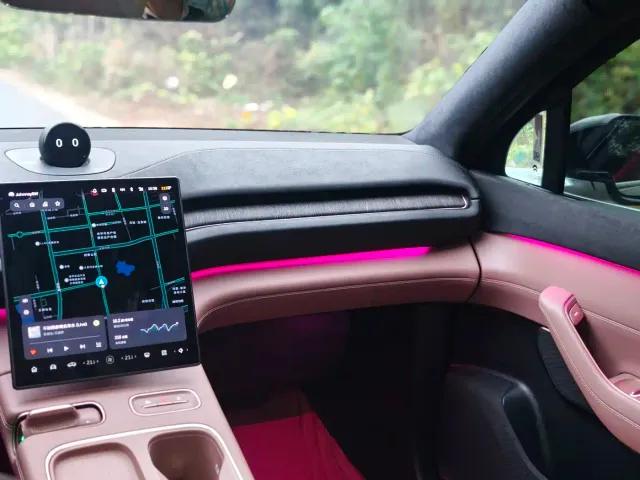 Nio EC6 — Фото автомобиля 6