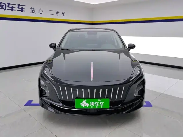 Hongqi E-QM5 — Фото автомобиля 2