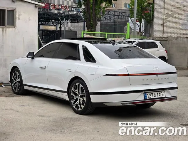 Hyundai Grandeur Grandeur (GN7) — Фото автомобиля 2