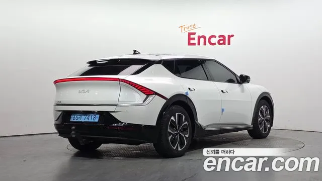 Kia EV6 — Фото автомобиля 2