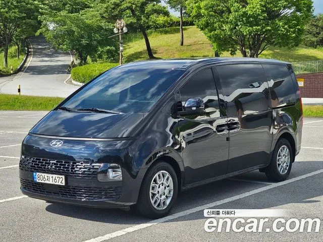 Фотография автомобиля — Hyundai Staria