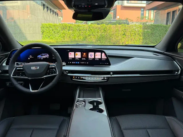Cadillac XT5 — Фото автомобиля 12