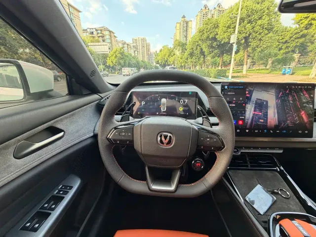 Changan UNI-V — Фото автомобиля 15