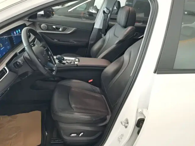 Chery Tiggo 8 PRO EV — Фото автомобиля 14