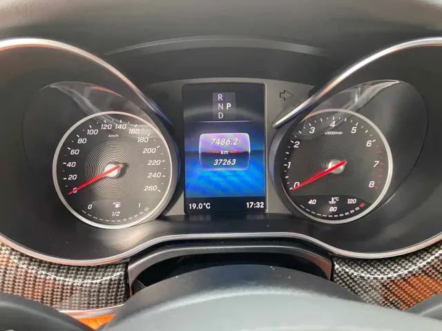Mercedes-Benz V-Class — Фото автомобиля 13