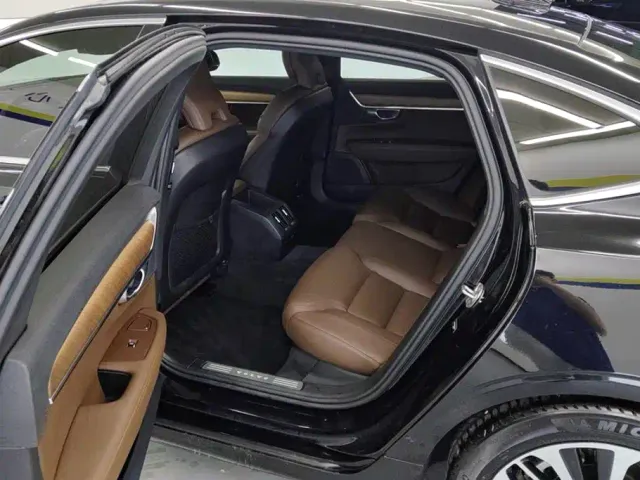 Volvo S90 — Фото автомобиля 11