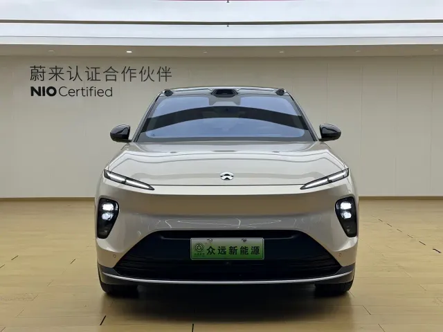 Nio ES8 — Фото автомобиля 2