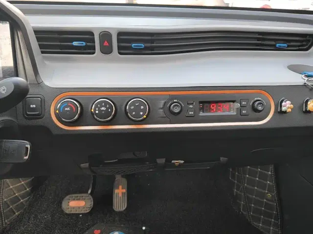 Wuling Hongguang Mini EV — Фото автомобиля 12
