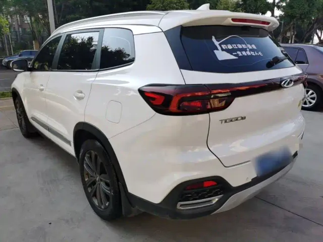 Chery Tiggo 8 — Фото автомобиля 4