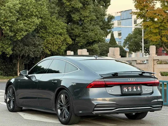 Audi A7 — Фото автомобиля 4