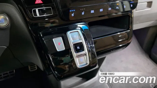 Hyundai Staria Staria 2WD автодом — Фото автомобиля 9