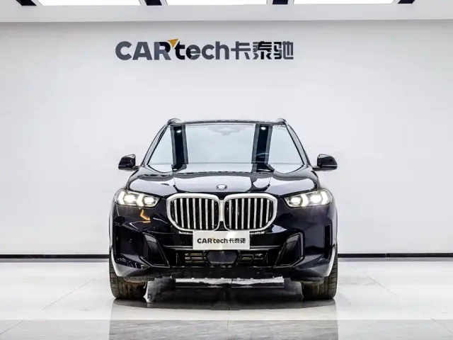 Фотография автомобиля — BMW X5
