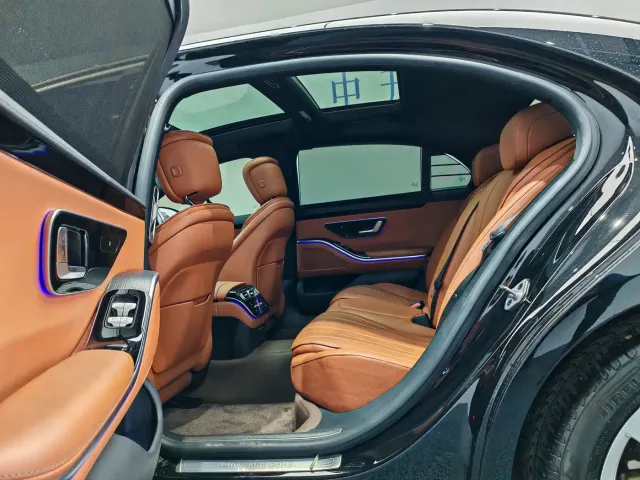 Mercedes-Benz S-Class — Фото автомобиля 12