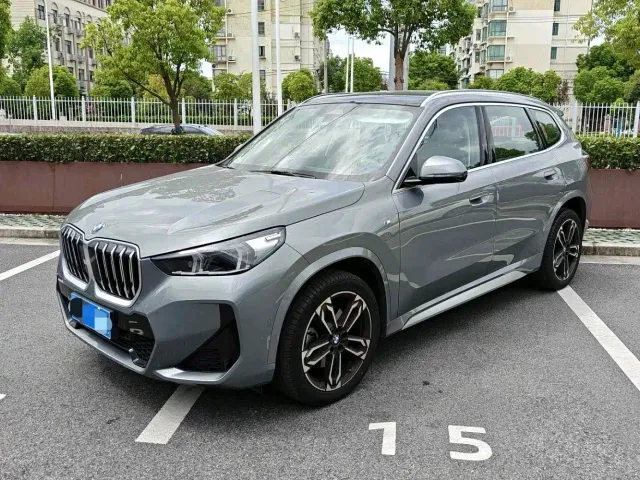 Фотография автомобиля — BMW X1