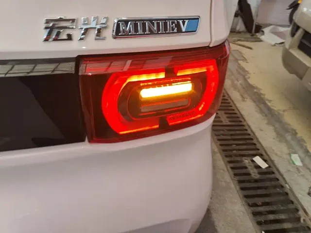 Wuling Hongguang Mini EV — Фото автомобиля 7