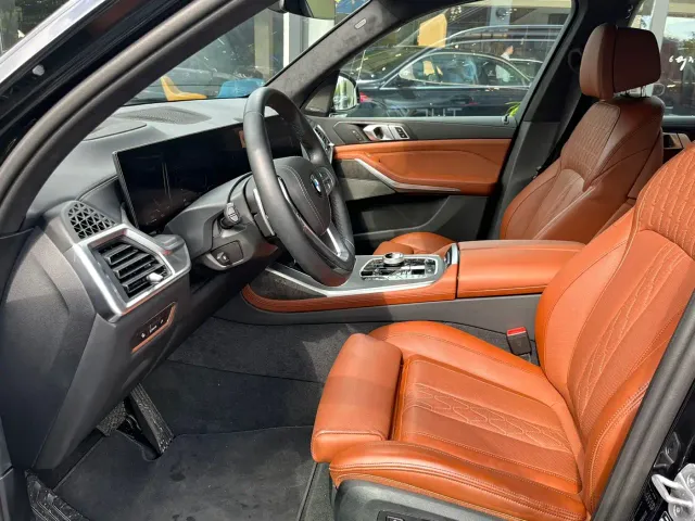 BMW X7 — Фото автомобиля 15
