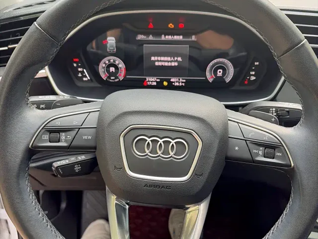 Audi Q3 — Фото автомобиля 11