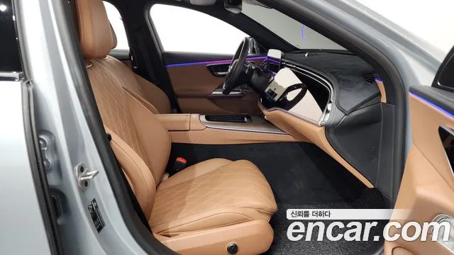 Mercedes-Benz E-Class — Фото автомобиля 26