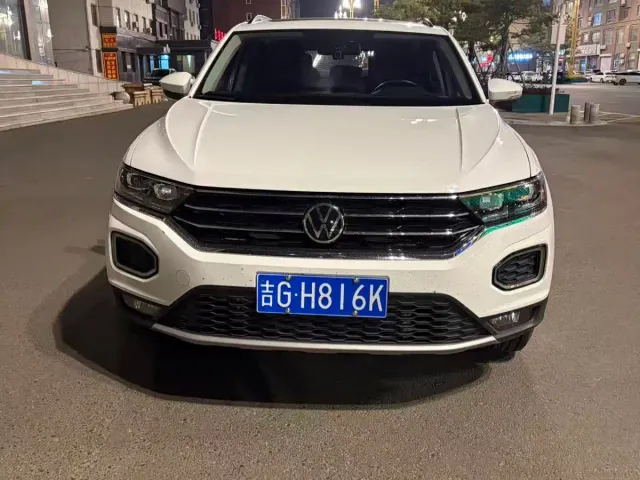 Volkswagen T-Roc — Фото автомобиля 2