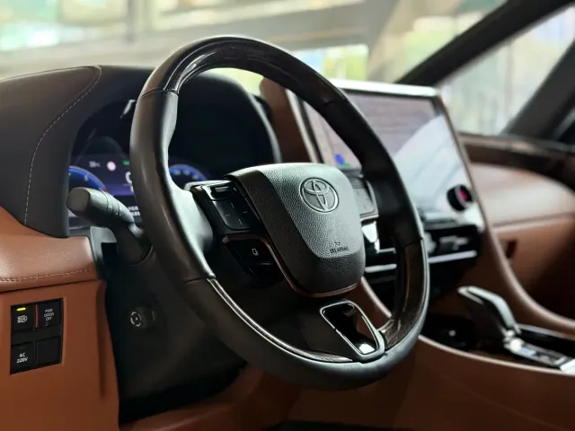Toyota Alphard — Фото автомобиля 6