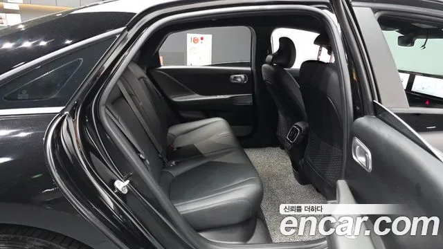 Hyundai Ioniq 6 — Фото автомобиля 18