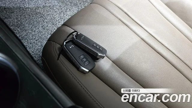 Kia K8 K8 Hybrid — Фото автомобиля 21
