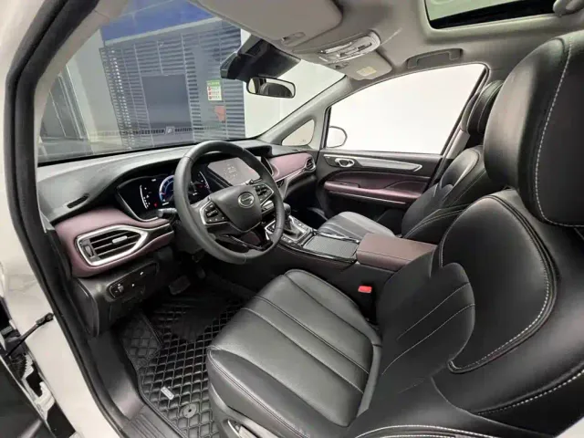 GAC Trumpchi Trumpchi M6 2023 PRO 270T DCT Luxury Edition — Фото автомобиля 3