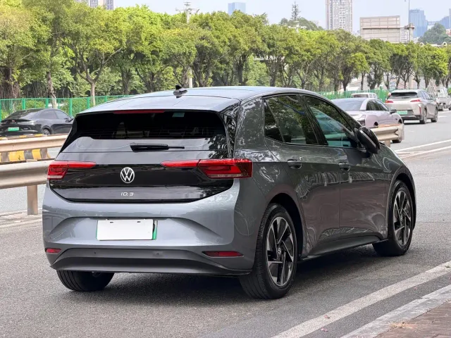 Volkswagen ID.3 — Фото автомобиля 8