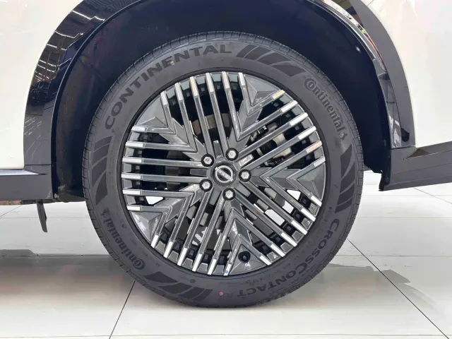 Nissan Terra — Фото автомобиля 7