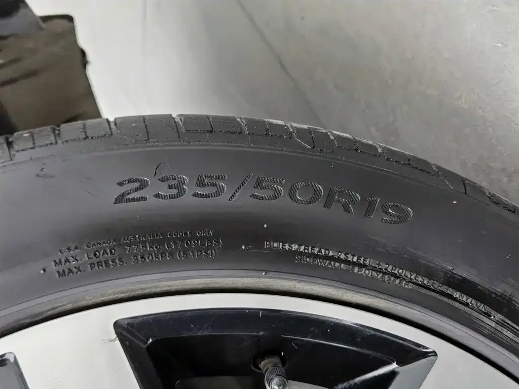 Volkswagen Tiguan L 2022 330TSI Auto 2WD R-Line Premium Edition — Фото автомобиля 24