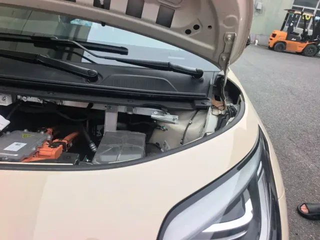 GAC AION UT super — Фото автомобиля 22