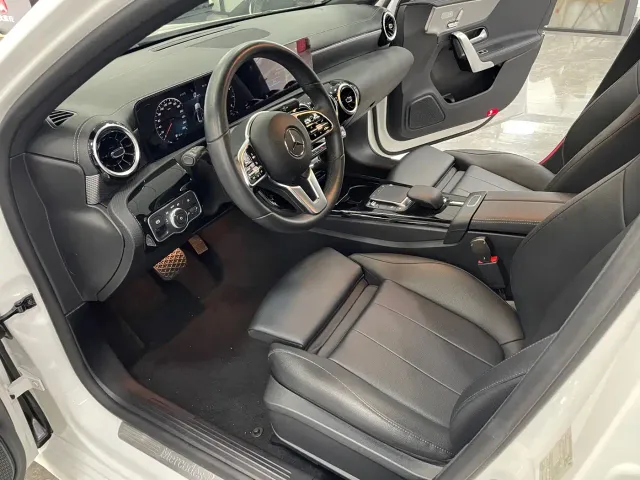 Mercedes-Benz A-Class — Фото автомобиля 6