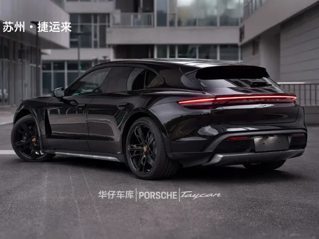 Porsche Taycan — Фото автомобиля 6