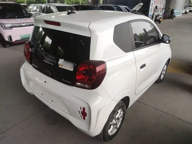 Roewe Clever — Фото автомобиля 6