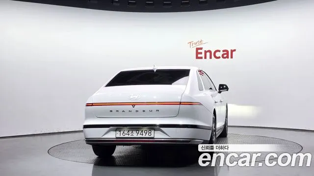 Hyundai Grandeur GN7 — Фото автомобиля 4