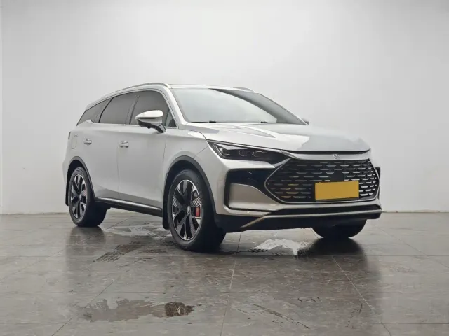 BYD Tang — Фото автомобиля 2