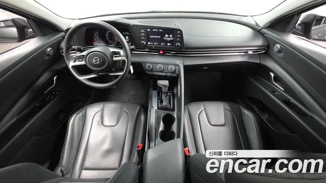 Hyundai Avante CN7 — Фото автомобиля 10