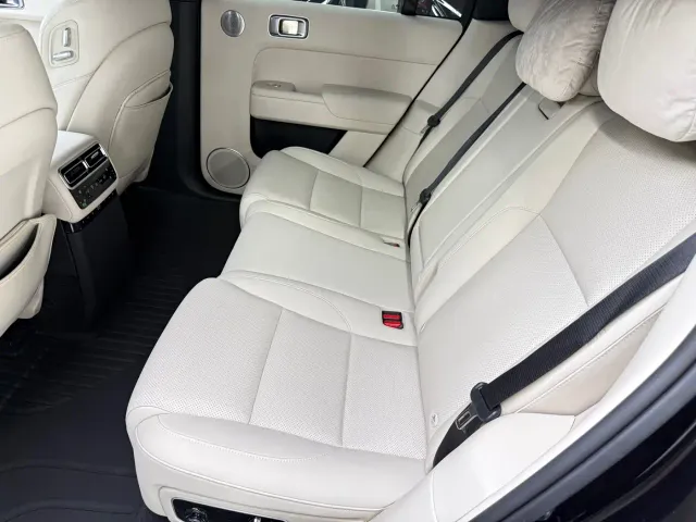 Li Auto L7 — Фото автомобиля 10