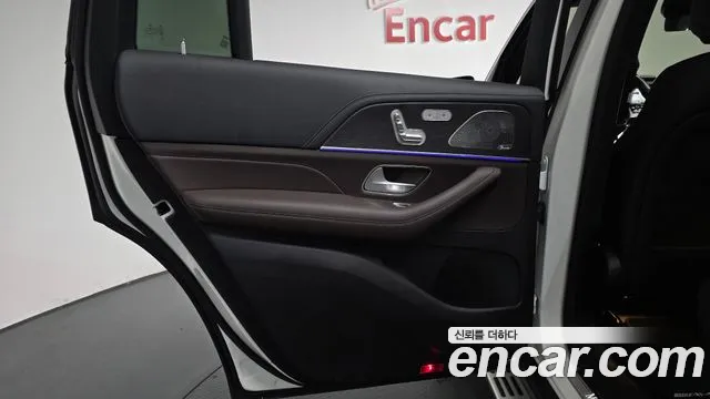 Mercedes-Benz GLS-Class — Фото автомобиля 22