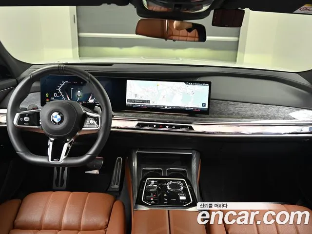 BMW 7-Series 7 серия (G70) 740i xDrive M Sport — Фото автомобиля 6