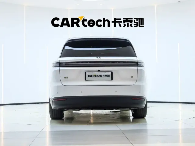 Li Auto i8 — Фото автомобиля 7