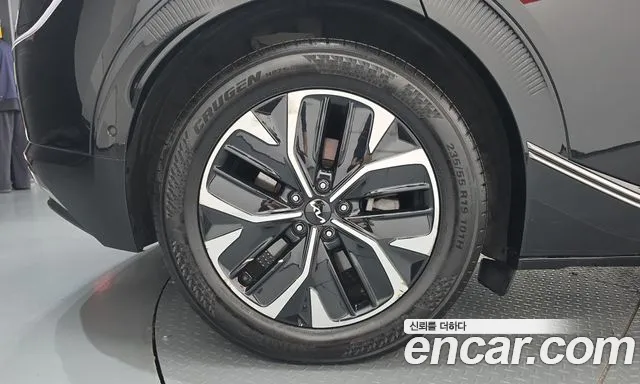 Kia EV6 — Фото автомобиля 5